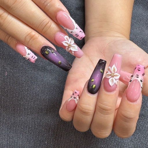 K nail-art specialist